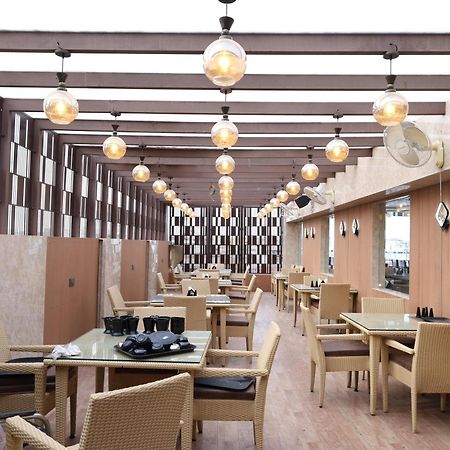 Hotel Deva Inn Varanasi Exteriör bild