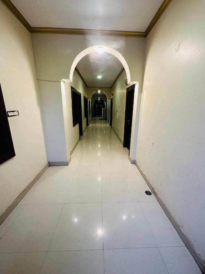 Hotel Deva Inn Varanasi Exteriör bild
