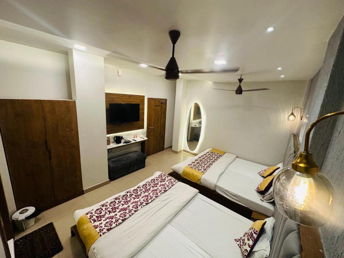 Hotel Deva Inn Varanasi Exteriör bild