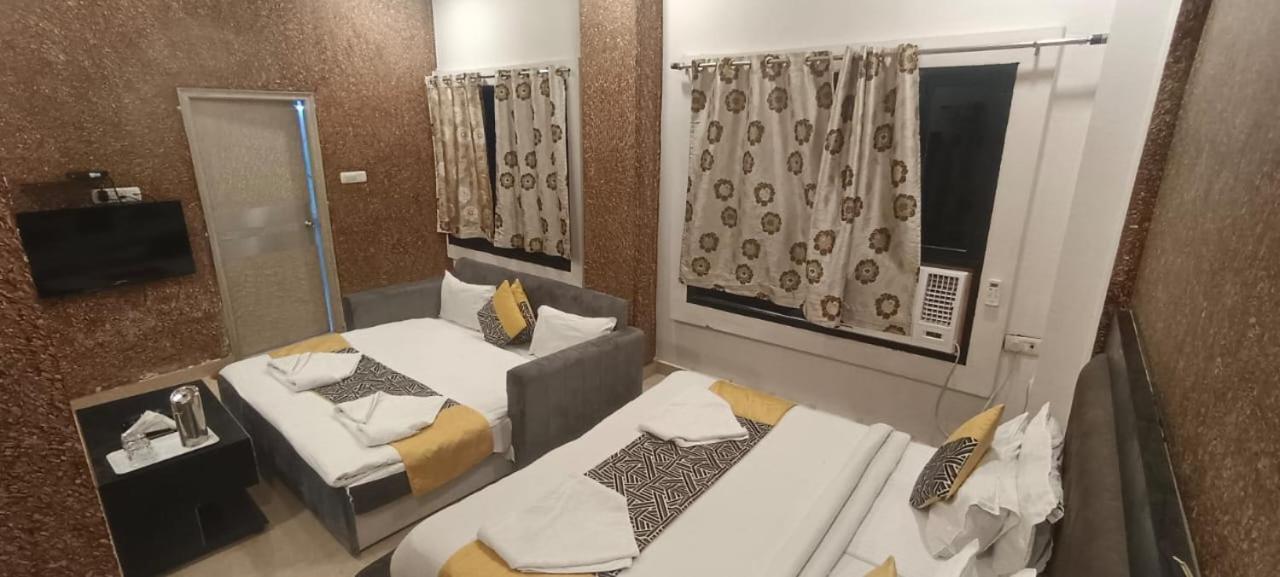 Hotel Deva Inn Varanasi Exteriör bild